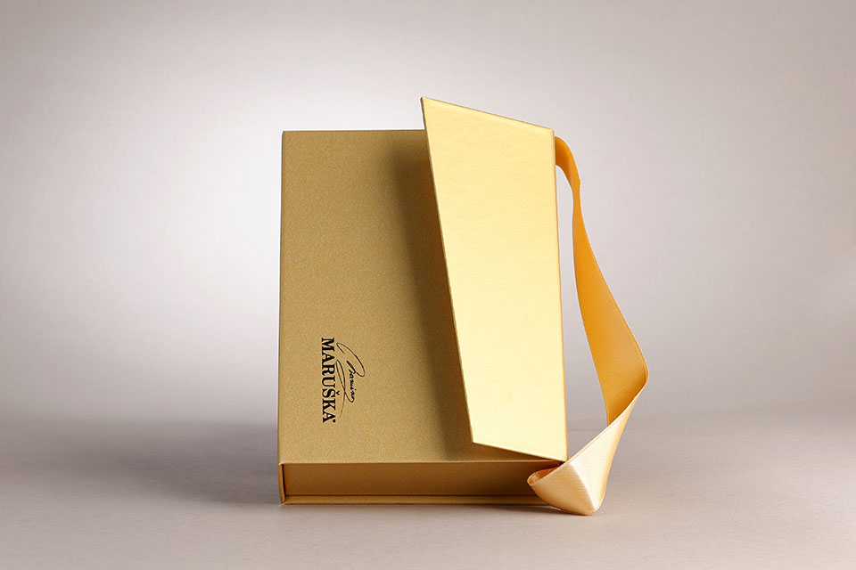 Andora luksuzna ambalaža za tekstil